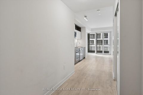 Photo 9 at 531 - 60 Princess Street, Waterfront Communities C8, Toronto