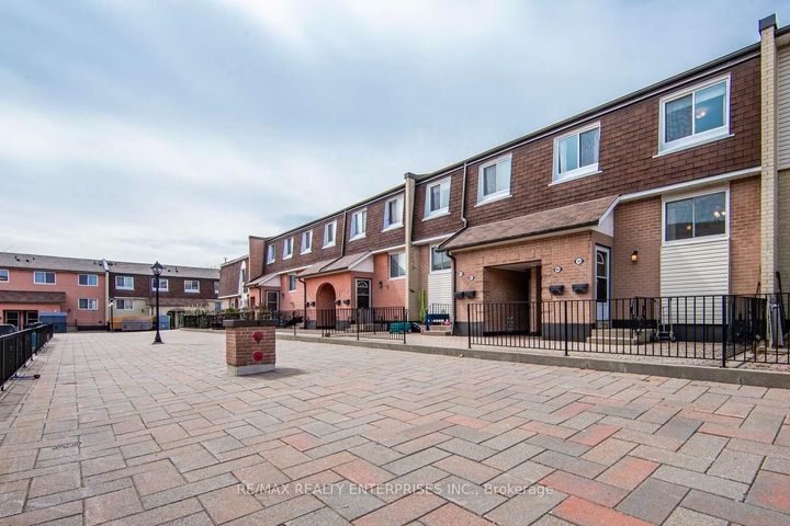 Photo 0 at 186 - 2170 Bromsgrove Road, Clarkson, Mississauga