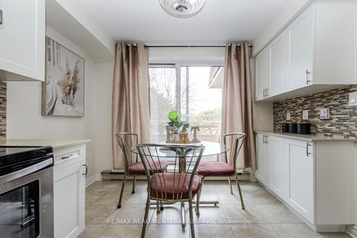 Photo 14 at 186 - 2170 Bromsgrove Road, Clarkson, Mississauga