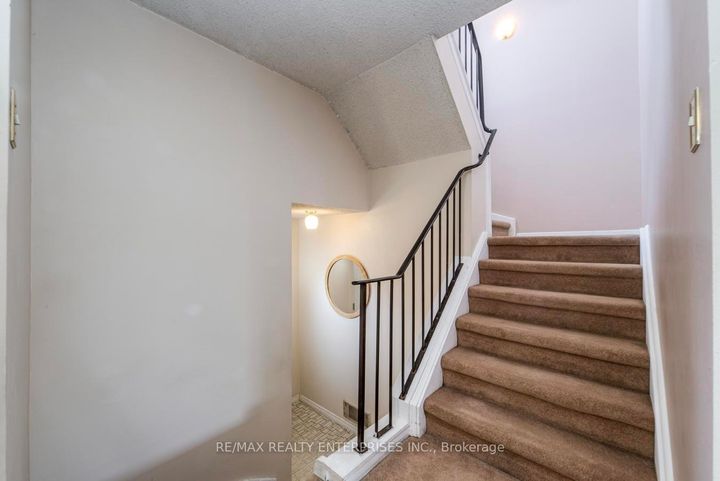 Photo 16 at 186 - 2170 Bromsgrove Road, Clarkson, Mississauga