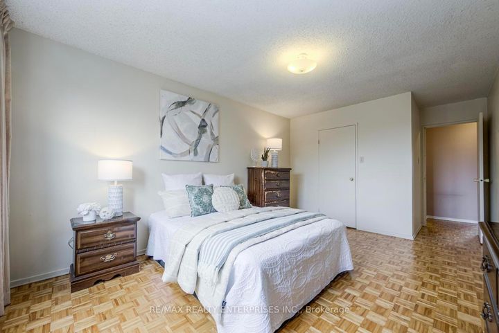 Photo 20 at 186 - 2170 Bromsgrove Road, Clarkson, Mississauga