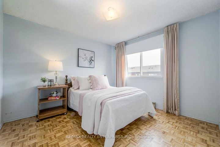 Photo 23 at 186 - 2170 Bromsgrove Road, Clarkson, Mississauga