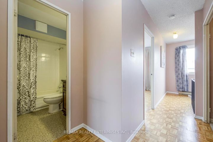 Photo 25 at 186 - 2170 Bromsgrove Road, Clarkson, Mississauga