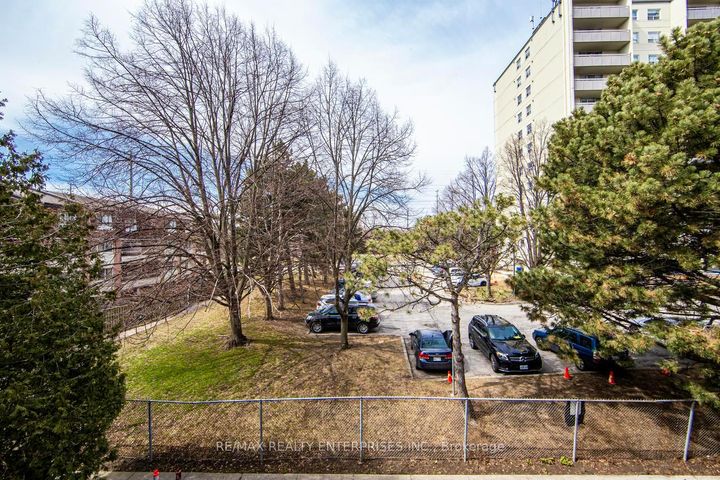 Photo 27 at 186 - 2170 Bromsgrove Road, Clarkson, Mississauga
