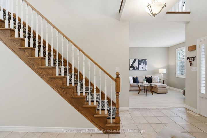 Photo 3 at 486 Delaney Court, Shoreacres, Burlington