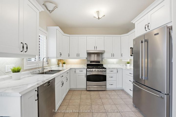 Photo 11 at 486 Delaney Court, Shoreacres, Burlington