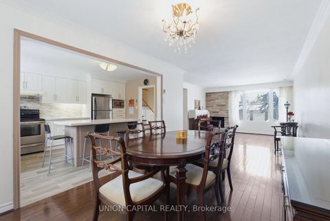 Photo 5 at 60 Groomsport Crescent, Sullivan, Toronto