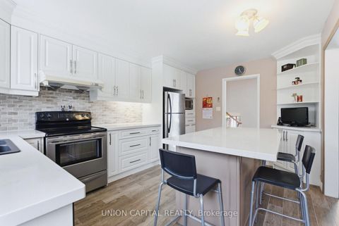 Photo 6 at 60 Groomsport Crescent, Sullivan, Toronto