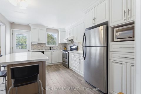 Photo 8 at 60 Groomsport Crescent, Sullivan, Toronto