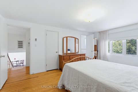 Photo 11 at 60 Groomsport Crescent, Sullivan, Toronto