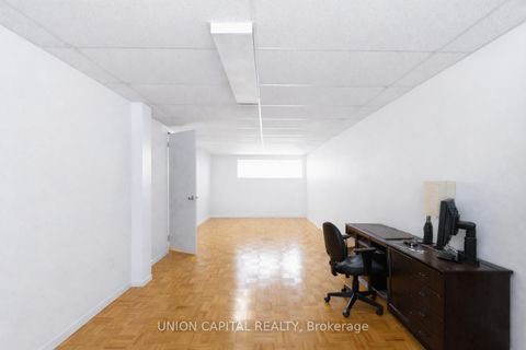 Photo 23 at 60 Groomsport Crescent, Sullivan, Toronto