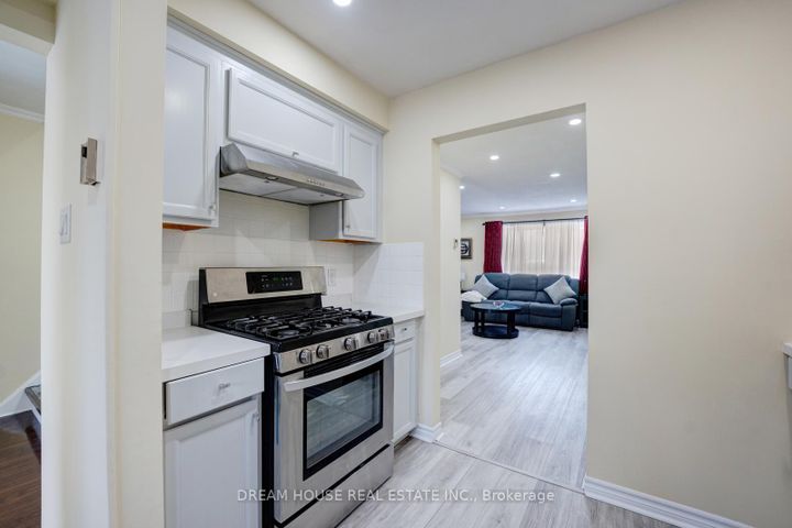 Photo 13 at 2 - 1655 Geta Circle, Village East, Pickering