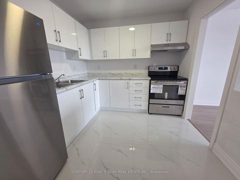 Photo 5 at 1346 Kennedy Road, Dorset Park, Toronto