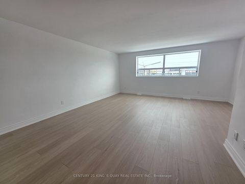 Photo 7 at 1346 Kennedy Road, Dorset Park, Toronto