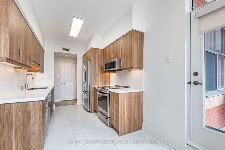 Photo 8 at 409 - 2199 Sixth Line, RO River Oaks, Oakville