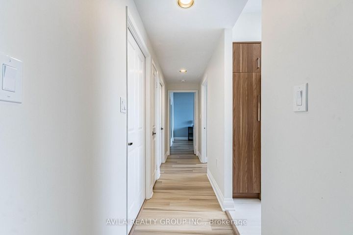 Photo 20 at 409 - 2199 Sixth Line, RO River Oaks, Oakville