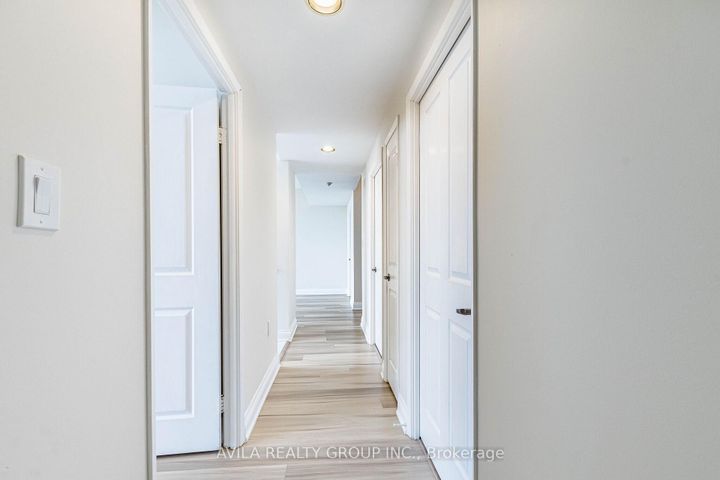 Photo 21 at 409 - 2199 Sixth Line, RO River Oaks, Oakville