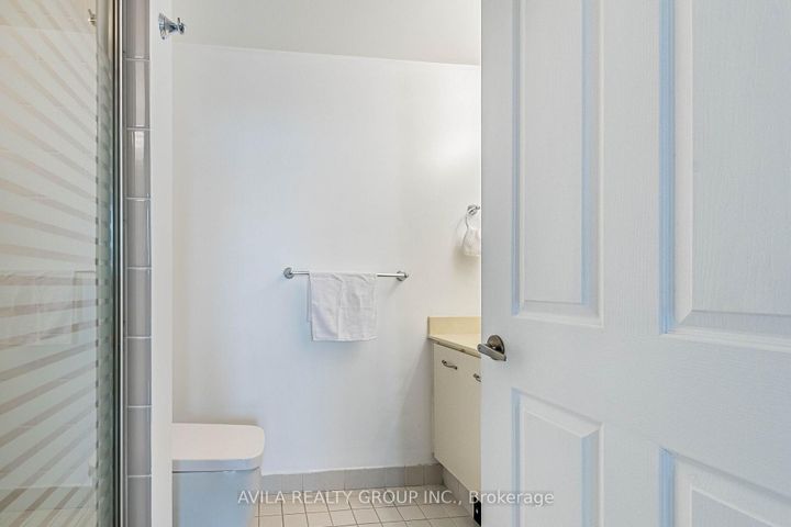 Photo 31 at 409 - 2199 Sixth Line, RO River Oaks, Oakville