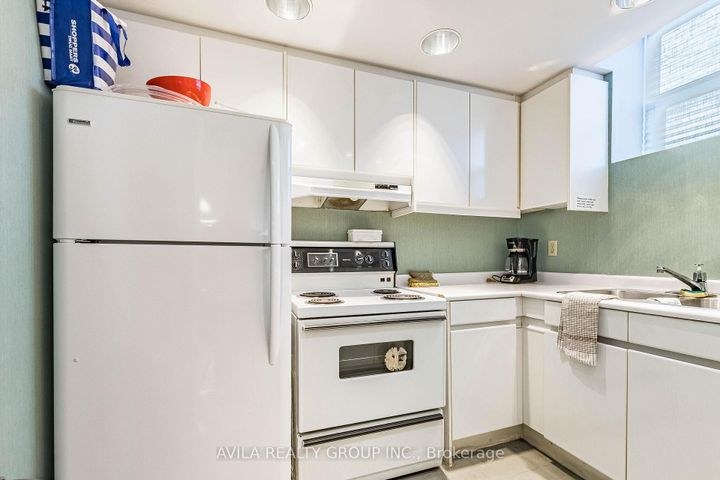 Photo 44 at 409 - 2199 Sixth Line, RO River Oaks, Oakville