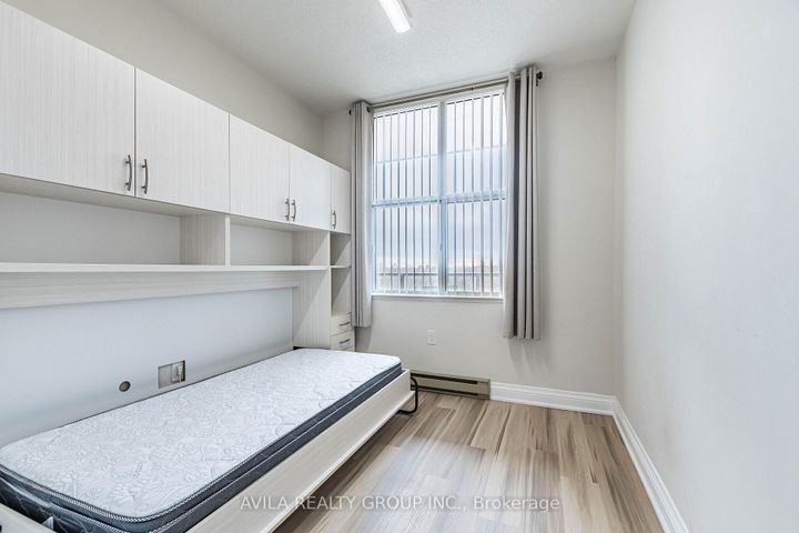 Photo 47 at 409 - 2199 Sixth Line, RO River Oaks, Oakville