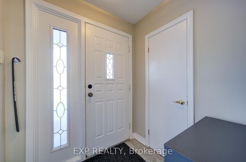 Photo 2 at 10 Pastrano Court, Cliffcrest, Toronto