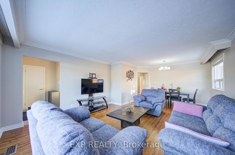 Photo 7 at 10 Pastrano Court, Cliffcrest, Toronto