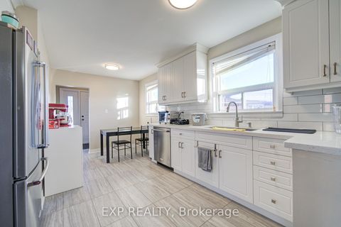 Photo 15 at 10 Pastrano Court, Cliffcrest, Toronto