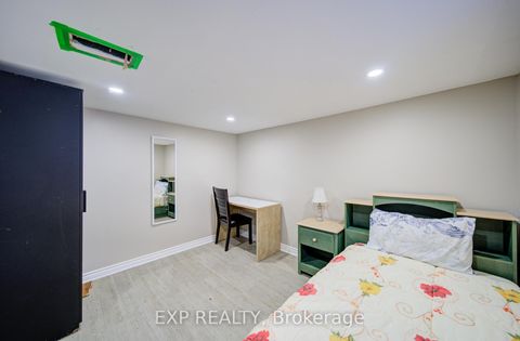 Photo 31 at 10 Pastrano Court, Cliffcrest, Toronto