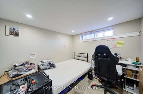 Photo 35 at 10 Pastrano Court, Cliffcrest, Toronto