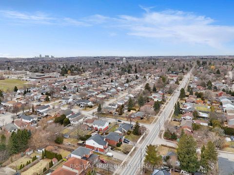 Photo 4 at 7 BRADSHAW Street, Bowmanville, Clarington