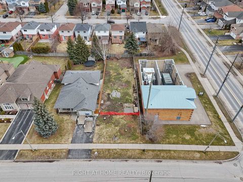 Photo 9 at 7 BRADSHAW Street, Bowmanville, Clarington