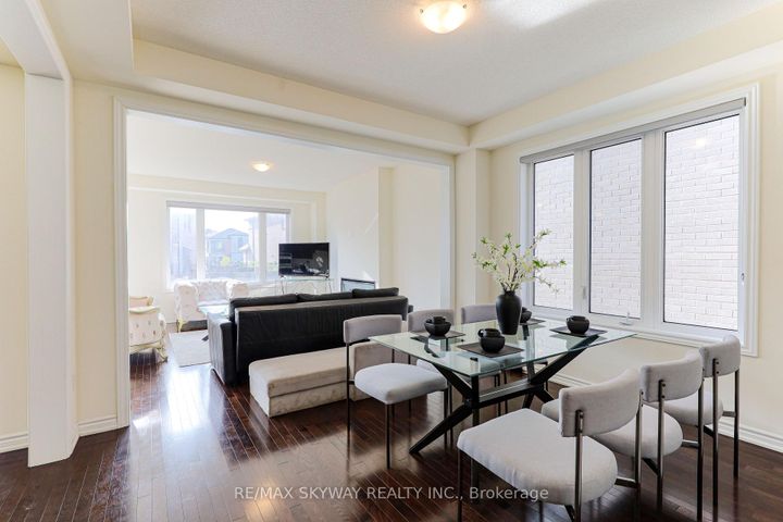 Photo 5 at 379 Valleyway Drive, Credit Valley, Brampton