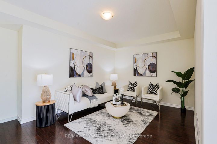 Photo 7 at 379 Valleyway Drive, Credit Valley, Brampton