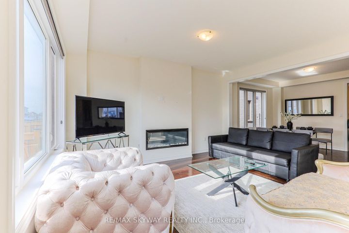 Photo 10 at 379 Valleyway Drive, Credit Valley, Brampton