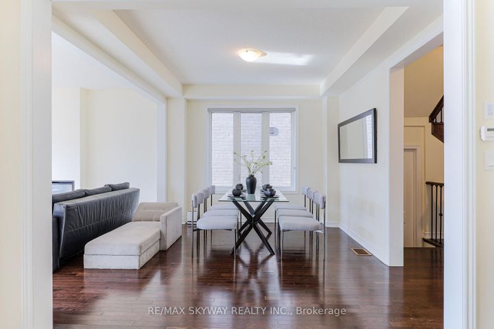 Photo 12 at 379 Valleyway Drive, Credit Valley, Brampton