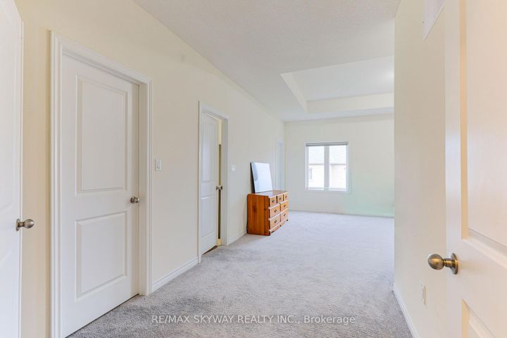 Photo 16 at 379 Valleyway Drive, Credit Valley, Brampton