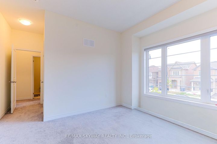 Photo 23 at 379 Valleyway Drive, Credit Valley, Brampton