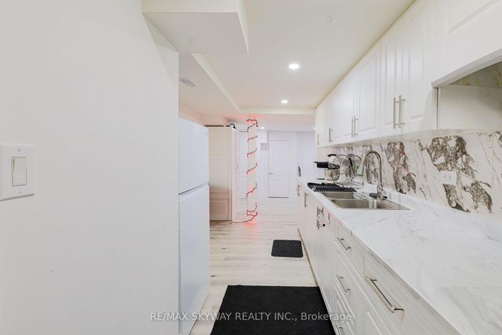 Photo 31 at 379 Valleyway Drive, Credit Valley, Brampton