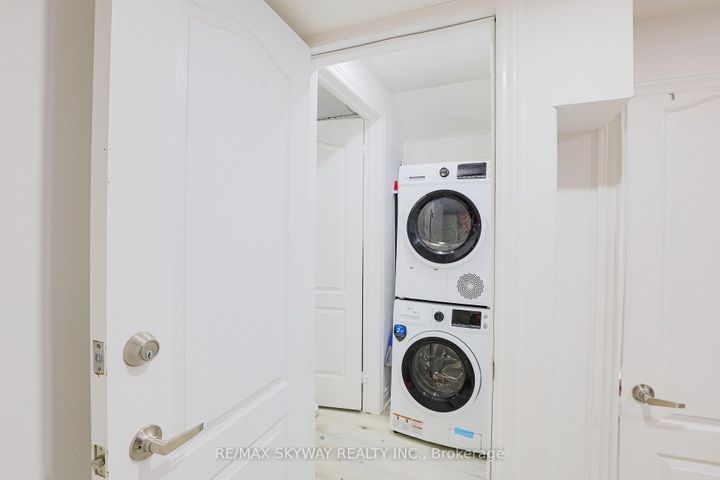 Photo 34 at 379 Valleyway Drive, Credit Valley, Brampton