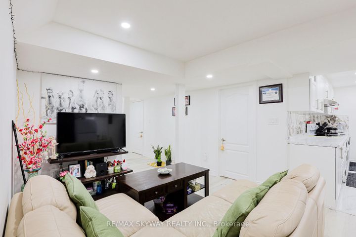 Photo 35 at 379 Valleyway Drive, Credit Valley, Brampton