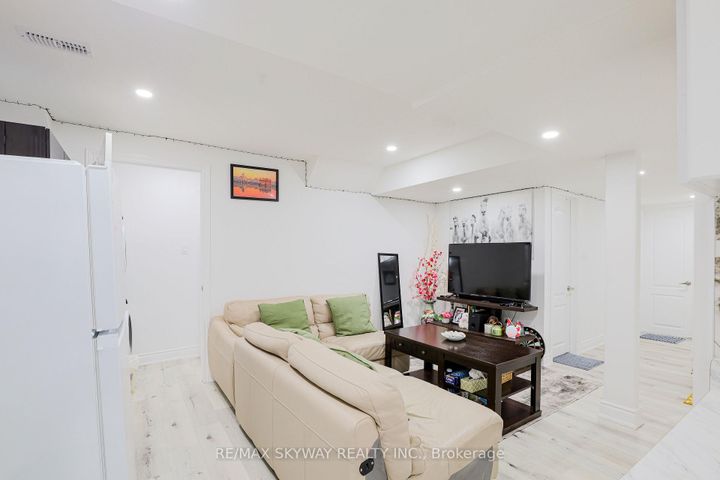 Photo 36 at 379 Valleyway Drive, Credit Valley, Brampton