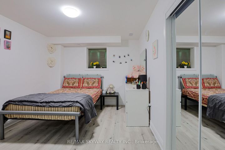 Photo 41 at 379 Valleyway Drive, Credit Valley, Brampton