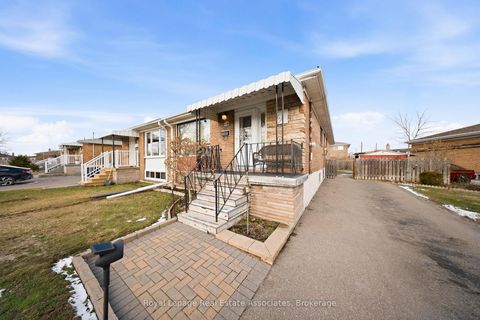 Photo 1 at 20 Rubydale Gardens, Humber Summit, Toronto