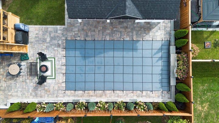 Photo 4 at 1952 Queensbury Drive, Taunton, Oshawa