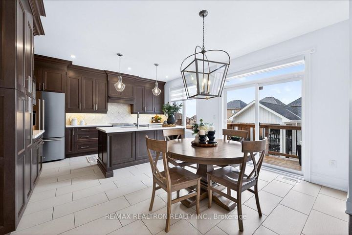 Photo 12 at 1952 Queensbury Drive, Taunton, Oshawa