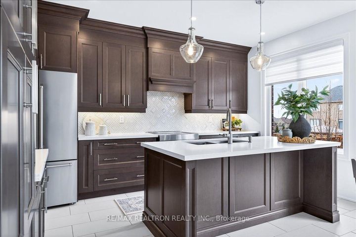 Photo 19 at 1952 Queensbury Drive, Taunton, Oshawa