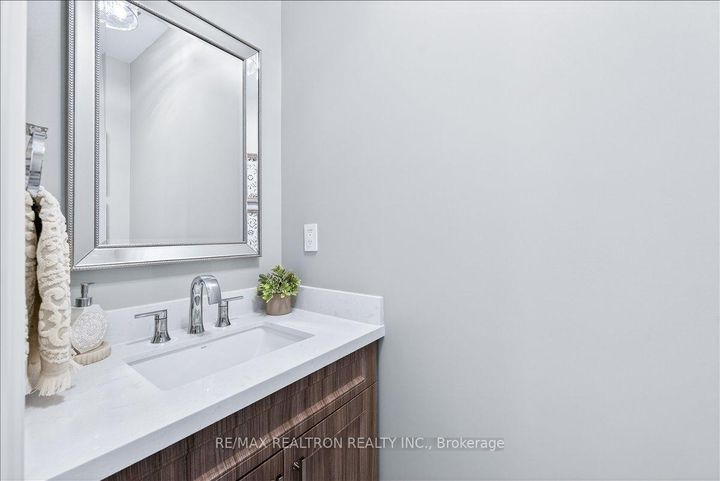 Photo 21 at 1952 Queensbury Drive, Taunton, Oshawa