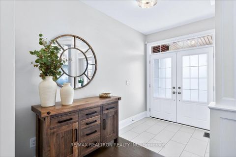 Photo 7 at 1952 Queensbury Drive, Taunton, Oshawa