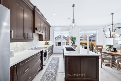 Photo 14 at 1952 Queensbury Drive, Taunton, Oshawa