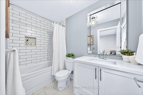 Photo 34 at 1952 Queensbury Drive, Taunton, Oshawa